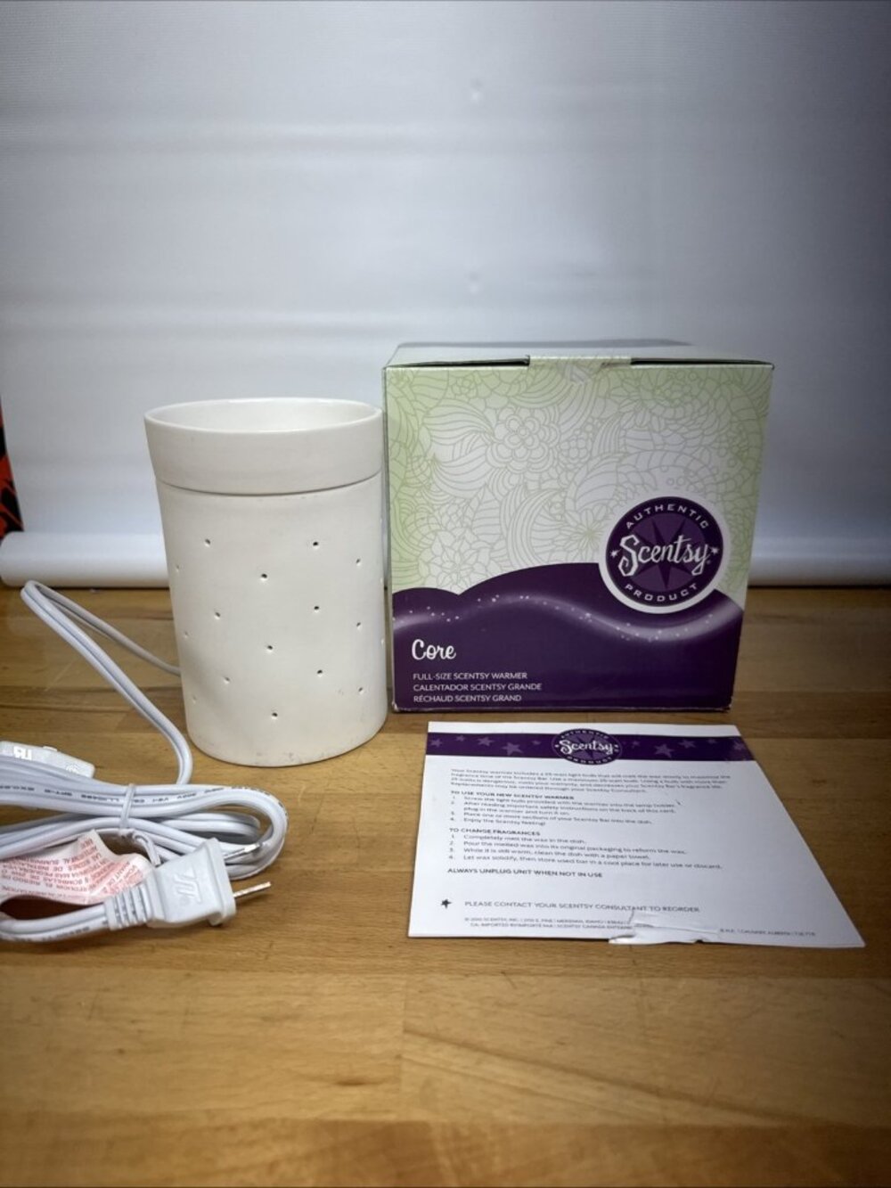 Scentsy Etched Core Electric Wax Warmer White Ceramic - Home Decor - Open Box